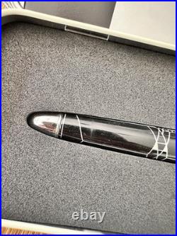 ACME- Frank Lloyd Wright Robie House Rollerball Pen with Box and tags