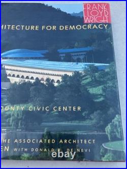 AN ARCHITECTURE FOR DEMOCRACY (HB/DJ) Frank Lloyd Wright (SIGNED BY AARON GREEN)