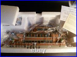 Dept 56 FRANK LLOYD WRIGHT ROBIE HOUSE / Christmas in the City NIB /New in Box