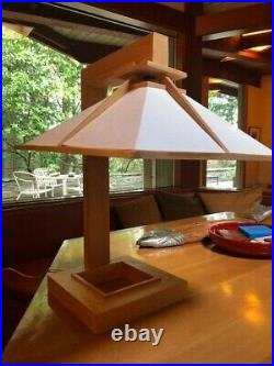 Frank Lloyd Wright Design Table Lamp