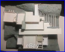 Frank Lloyd Wright FALLINGWATER 1100 architectural scale model interior light