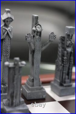 Frank Lloyd Wright Midway Gardens Chess Set Black and White Brand New In Box