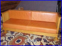 Frank Lloyd Wright design Solid Oak Settle with Stunning Leather, VERY NICE