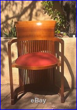 Frank lloyd wright cherry wood barrel chair furniture. Very good condition