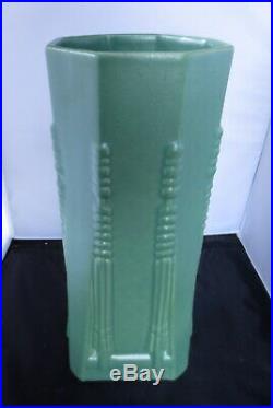 Haeger Potteries Sumac Vase Frank Lloyd Wright Collection Arts & Crafts