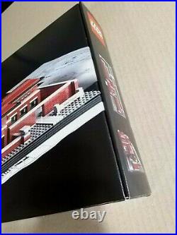 LEGO 21010 Architecture Robie House by Frank Lloyd Wright. BRAND NEW. Rare