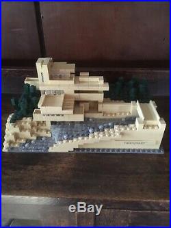 LEGO Architecture Fallingwater (21005) Frank LLoyd Wright- Discontinued