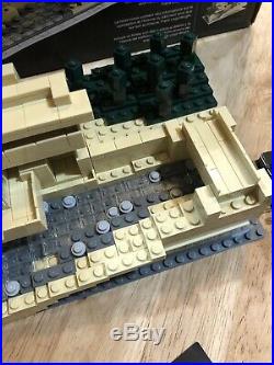 LEGO Architecture Fallingwater 21005 Frank Lloyd Wright In Box Complete! Rare