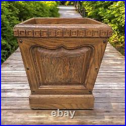 Mid-Century (1950s) Frank Lloyd Wright-like Arts & Crafts Oak Planter/Container