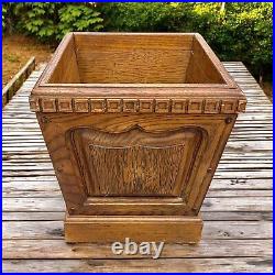 Mid-Century (1950s) Frank Lloyd Wright-like Arts & Crafts Oak Planter/Container