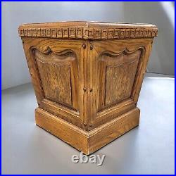 Mid-Century (1950s) Frank Lloyd Wright-like Arts & Crafts Oak Planter/Container