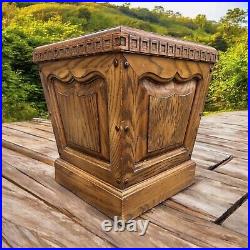 Mid-Century (1950s) Frank Lloyd Wright-like Arts & Crafts Oak Planter/Container