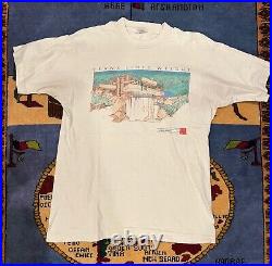Vintage 1990s Frank Lloyd Wright Falling Water T-Shirt Size Large