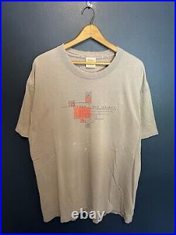 Vintage 90's Frank Lloyd Wright Architecture Graphic Tee Size XL Distressed