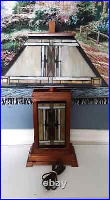 Vintage Frank Lloyd Wright Style Mission Arts and Crafts Slag Stained Glass Lamp